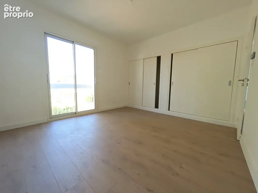 Maison T5/6 avec garage et jardin - photo 6