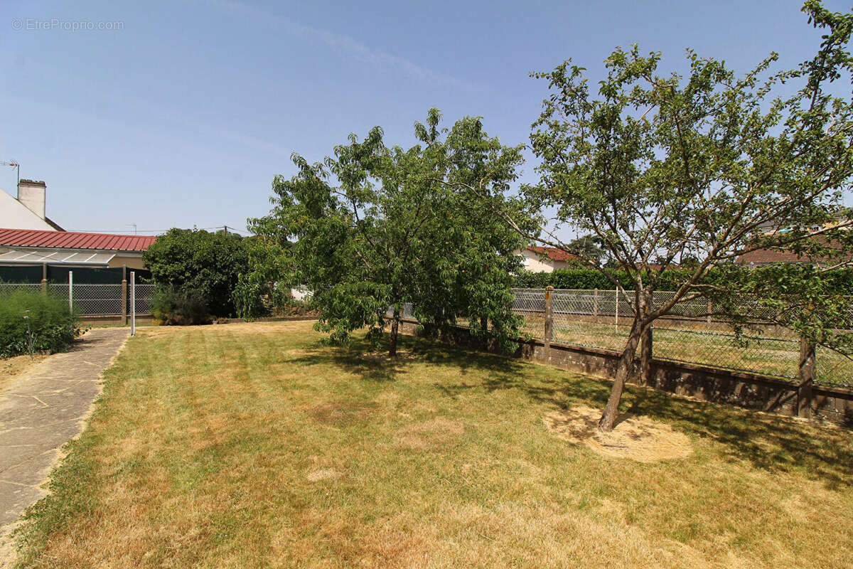 Maison à CHATEAUNEUF-EN-THYMERAIS