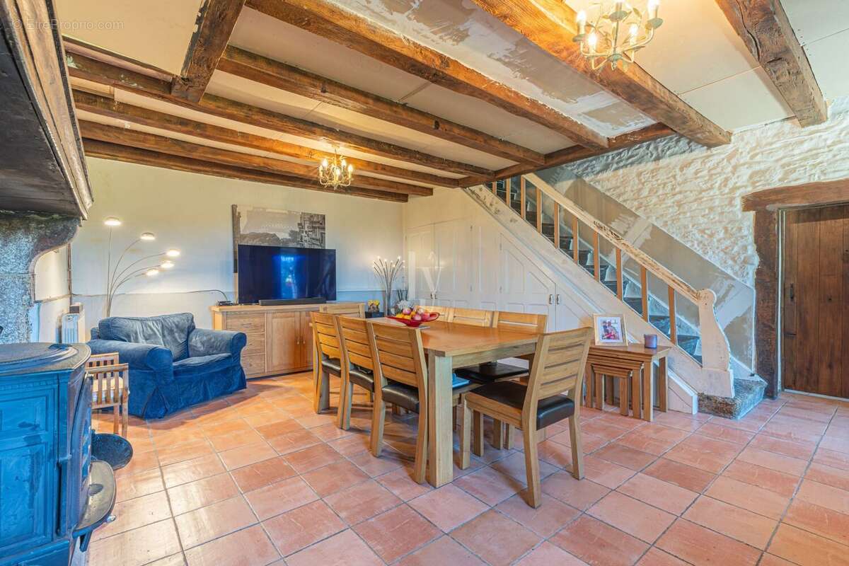 Maison à SAINT-AMAND-JARTOUDEIX