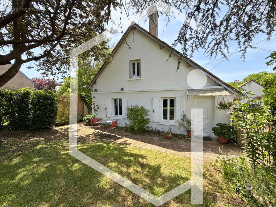 Maison à COSNE-COURS-SUR-LOIRE