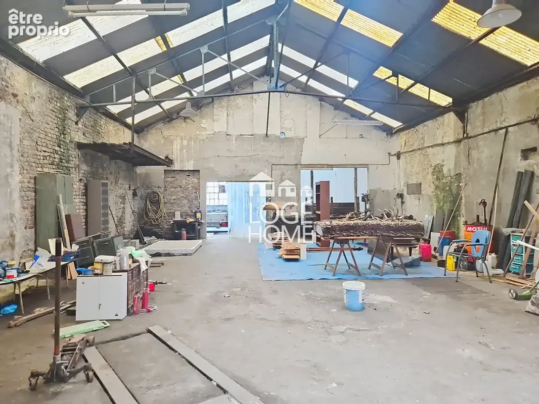 Hangar - Maison à DOURGES