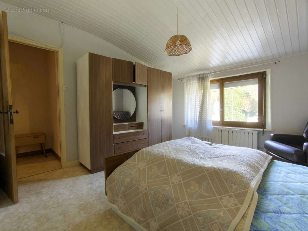 Maison à VANNES-LE-CHATEL