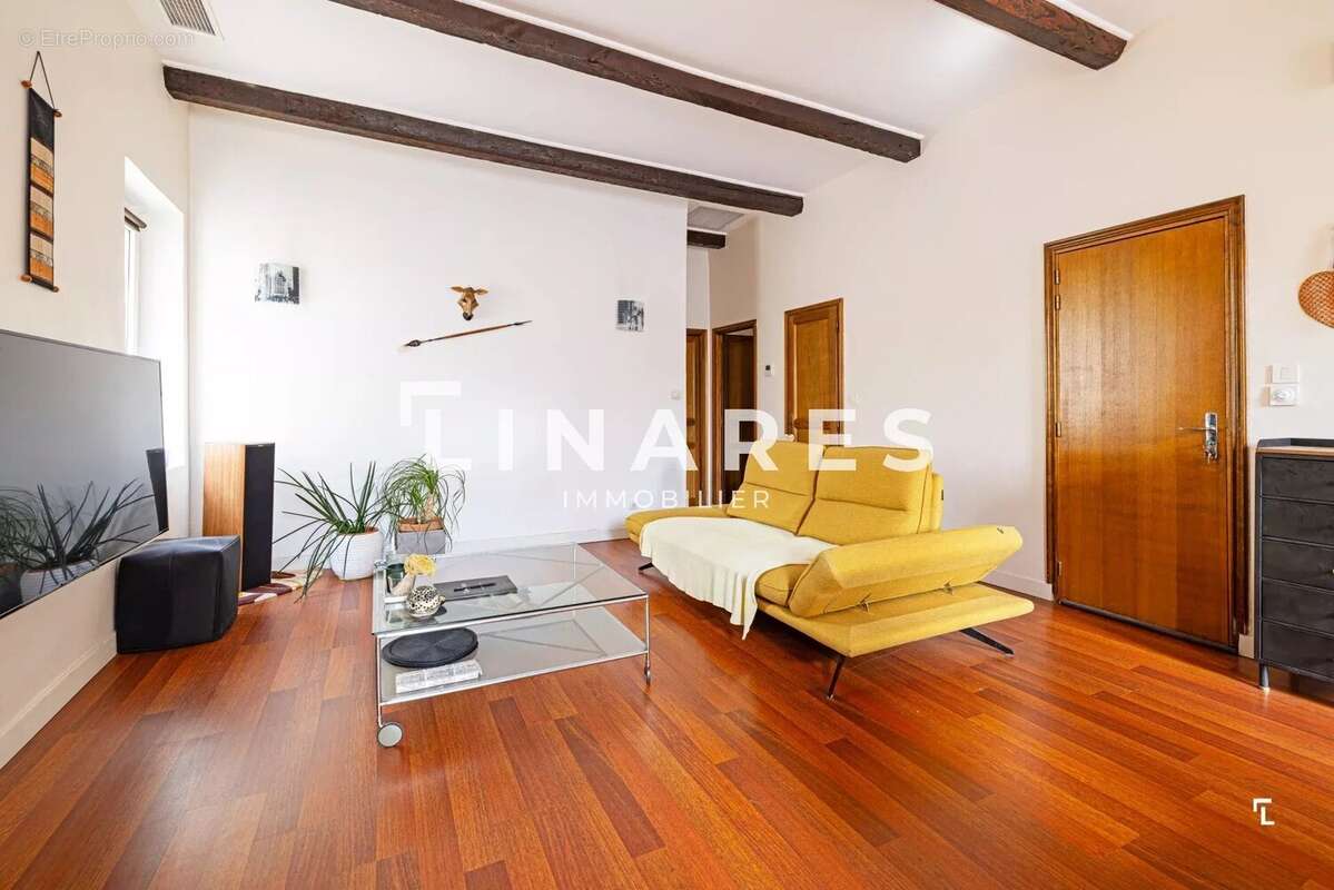 Appartement à MARSEILLE-7E