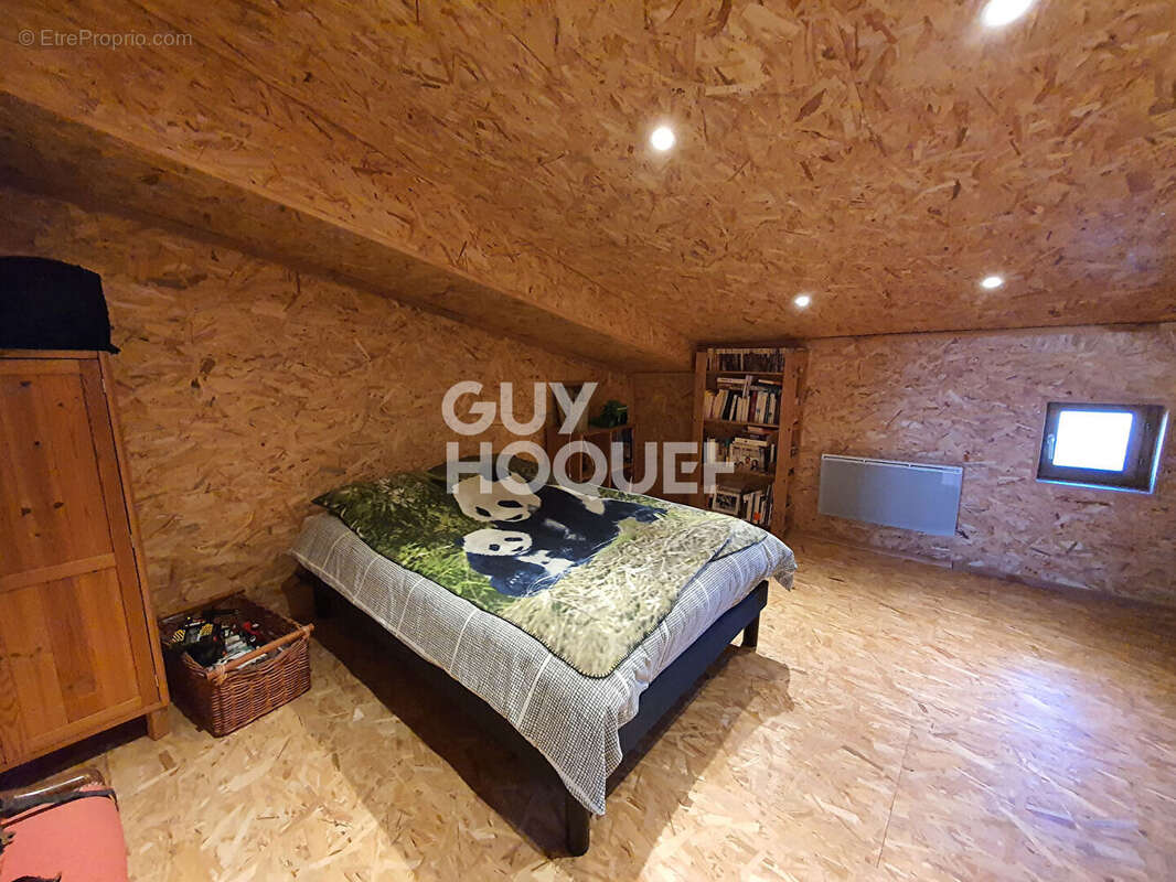 Maison à SAINT-MARTIN-LESTRA