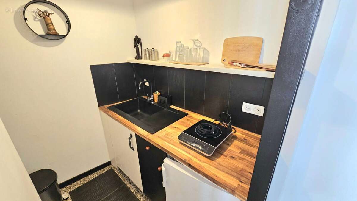 Studio avec caves au coeur du village de Claviers ? Idéal investissement ou pied-à-terre - photo 3