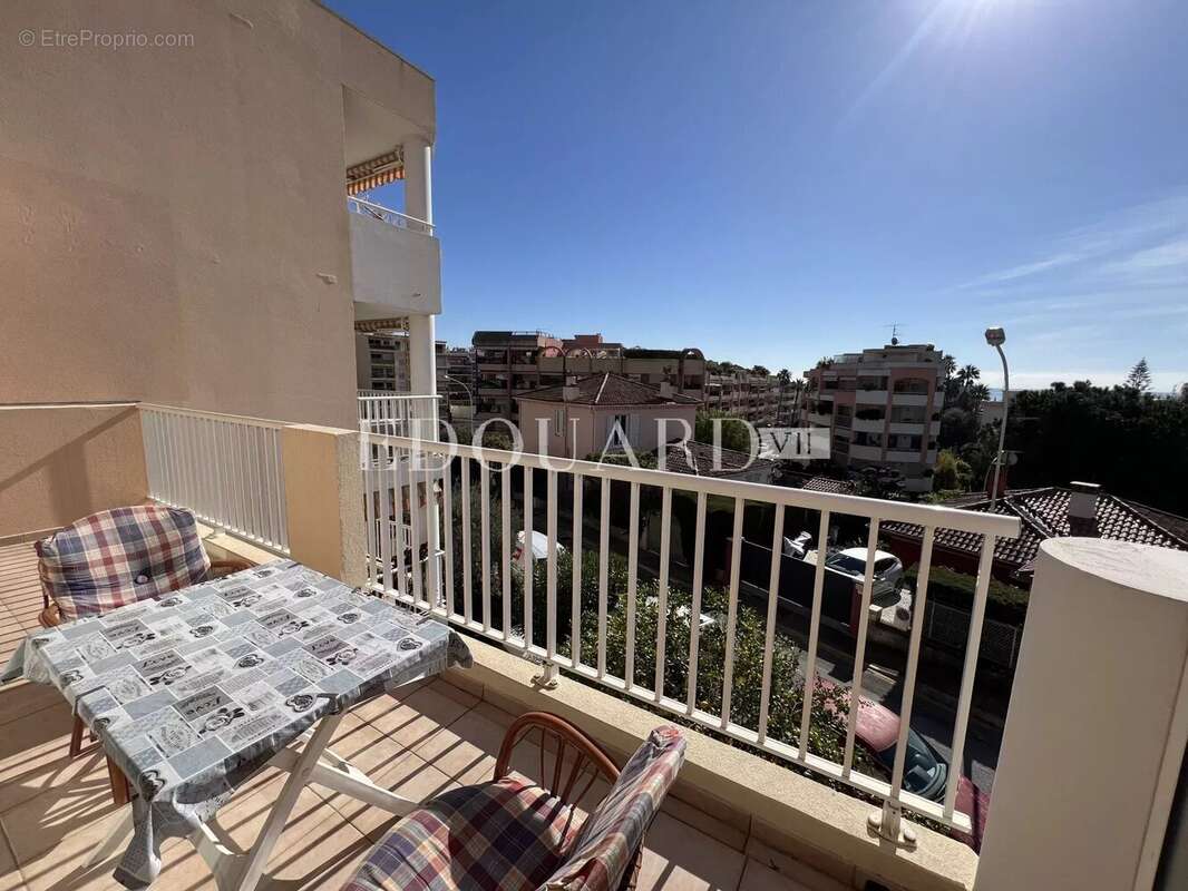 Appartement à ROQUEBRUNE-CAP-MARTIN