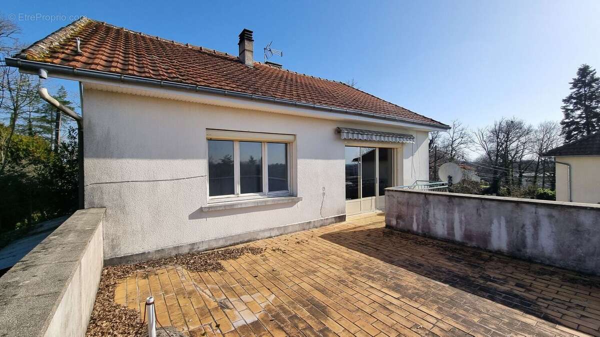 20260226152335 - Maison à NONTRON