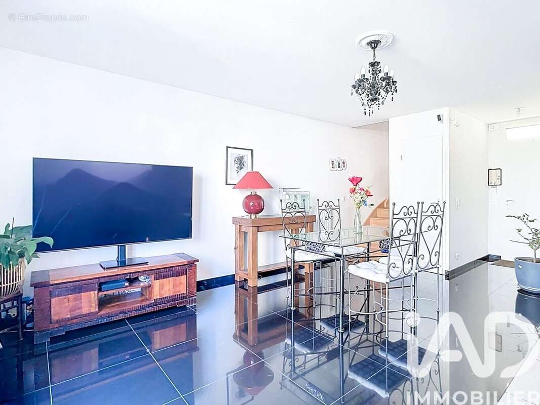 Photo 2 - Maison à SAINT-PIERRE-DU-PERRAY