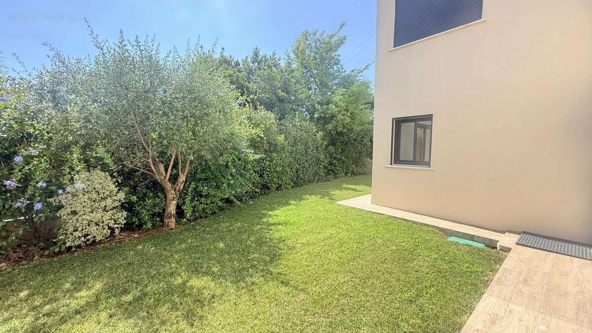 Villa 229M2 piscine terrain garage volume - photo 16