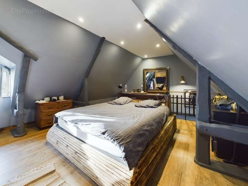 Maison à PONT-L&#039;EVEQUE