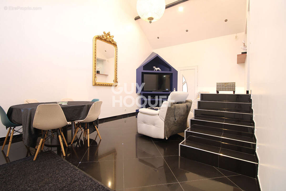 Maison à GRISY-SUISNES