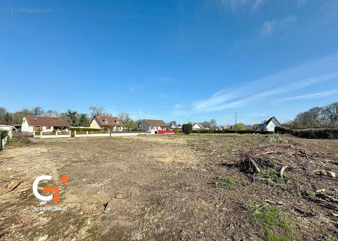 Terrain à ENVERMEU