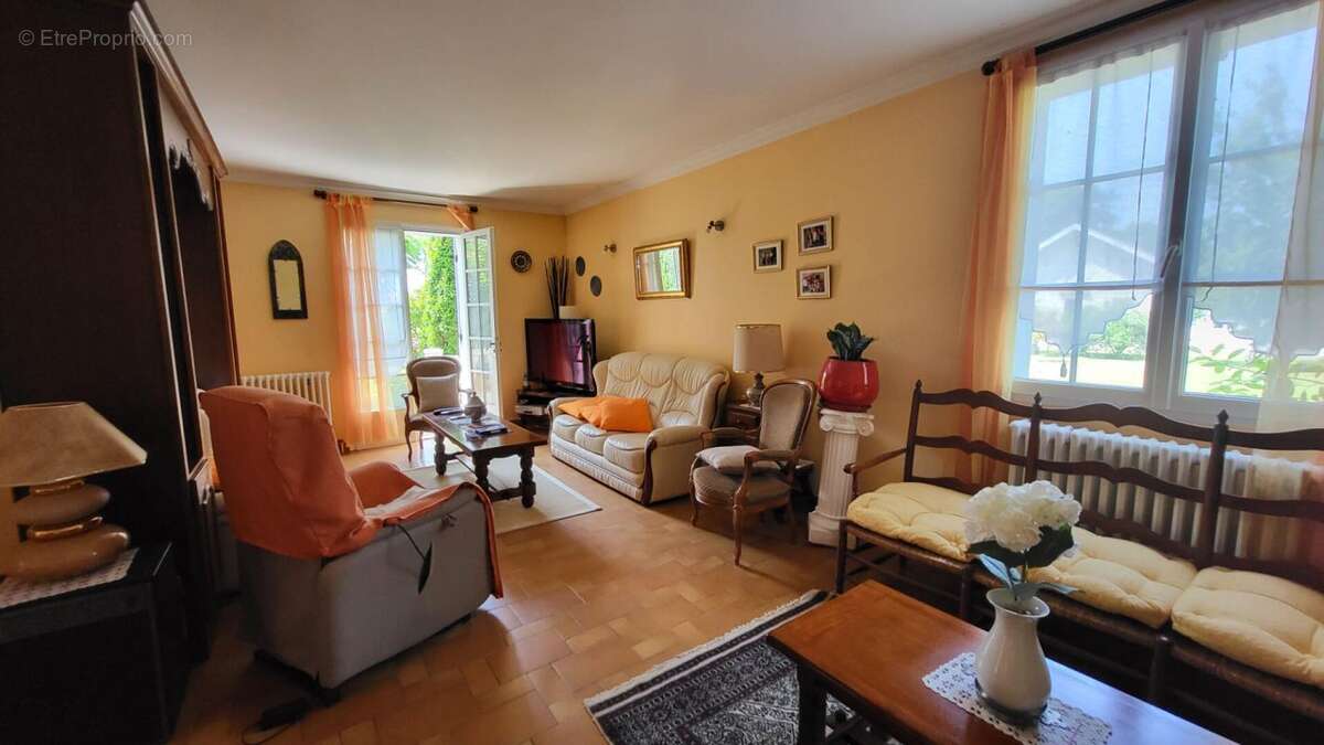Maison à SAINT-MEDARD-DE-MUSSIDAN
