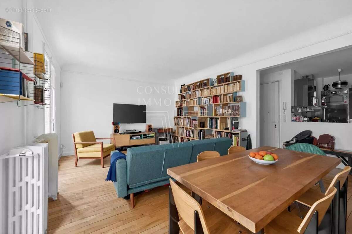 Appartement à PARIS-16E