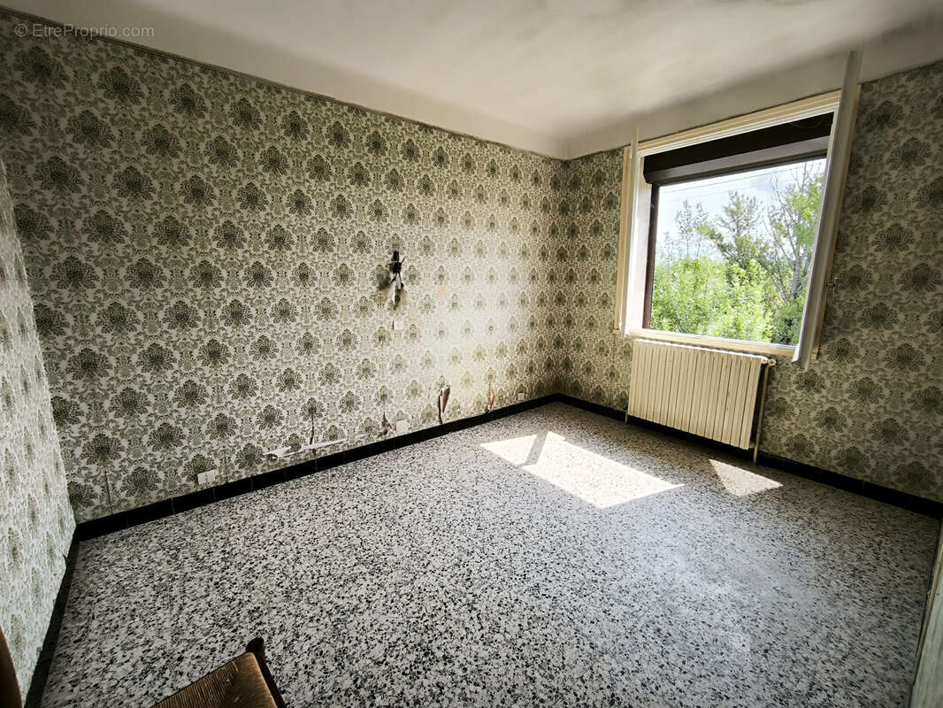 Maison à SAINT-HILAIRE-DE-BRETHMAS