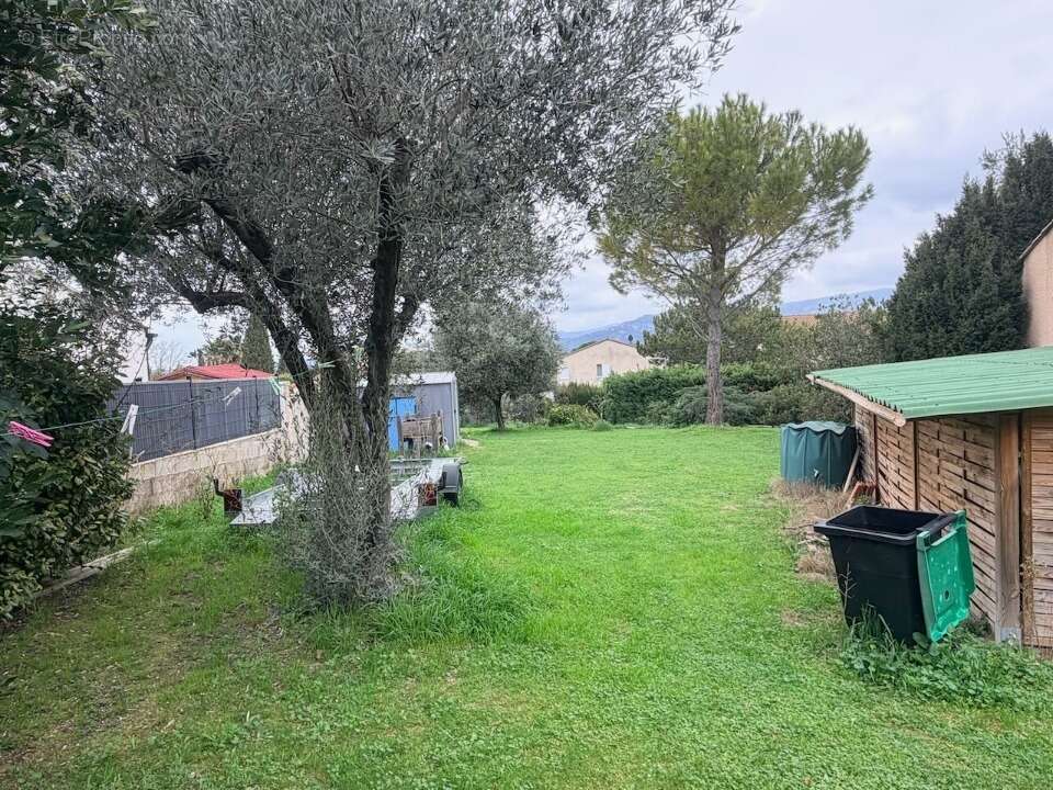 Terrain à AUBAGNE