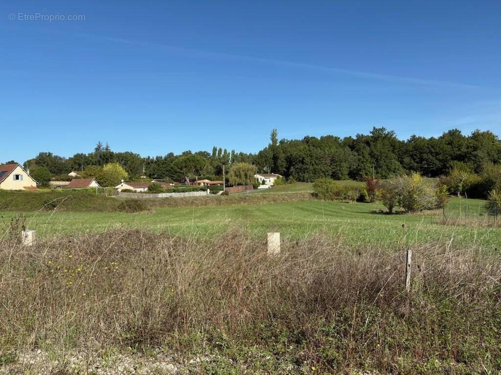 Terrain à CORNILLE