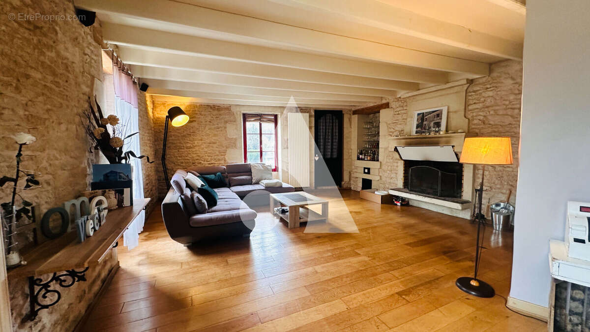 Maison à VILLIERS-EN-PLAINE