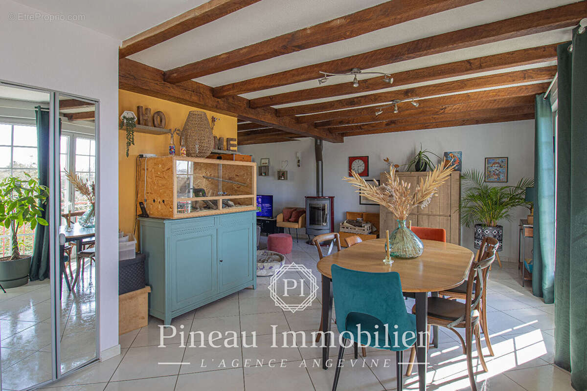 Maison à SAINT-SYLVAIN-D'ANJOU