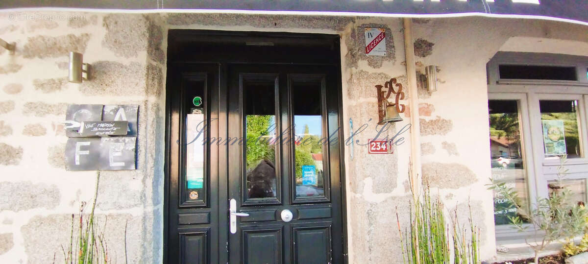 Commerce à SAINT-ESTEPHE