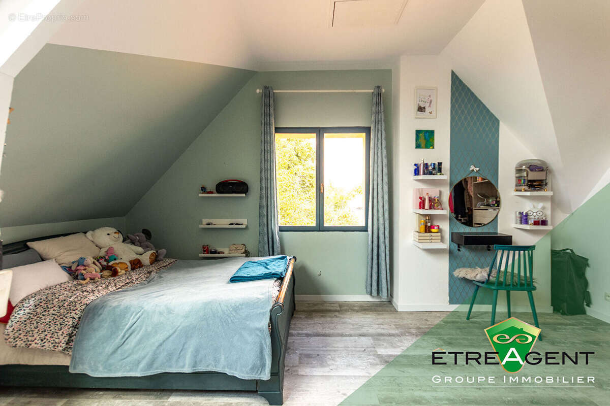 Maison LE FIDELAIRE - 200 m² - 4 chambres - photo 11