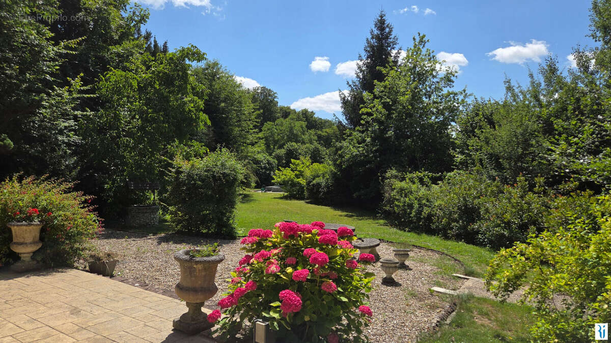 Maison à SAINT-PIERRE-DE-VARENGEVILLE