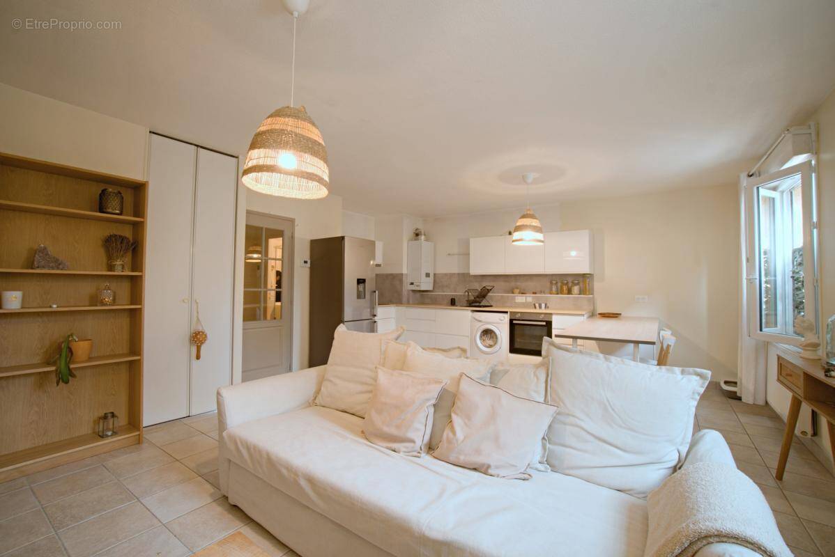 Appartement à QUINCIEUX