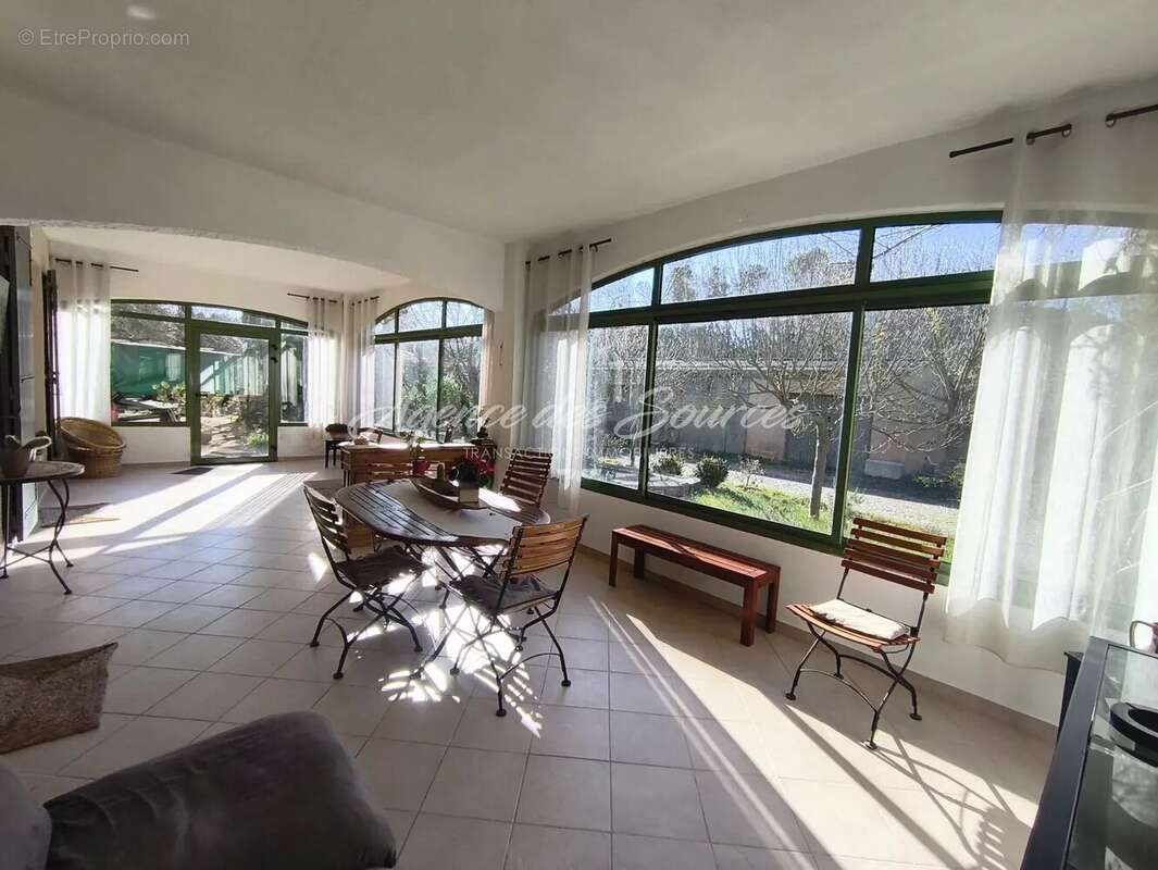 Maison à BRAS