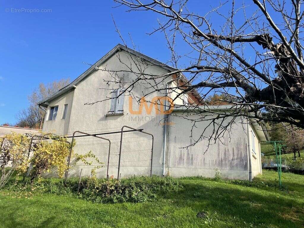 Maison à DECAZEVILLE