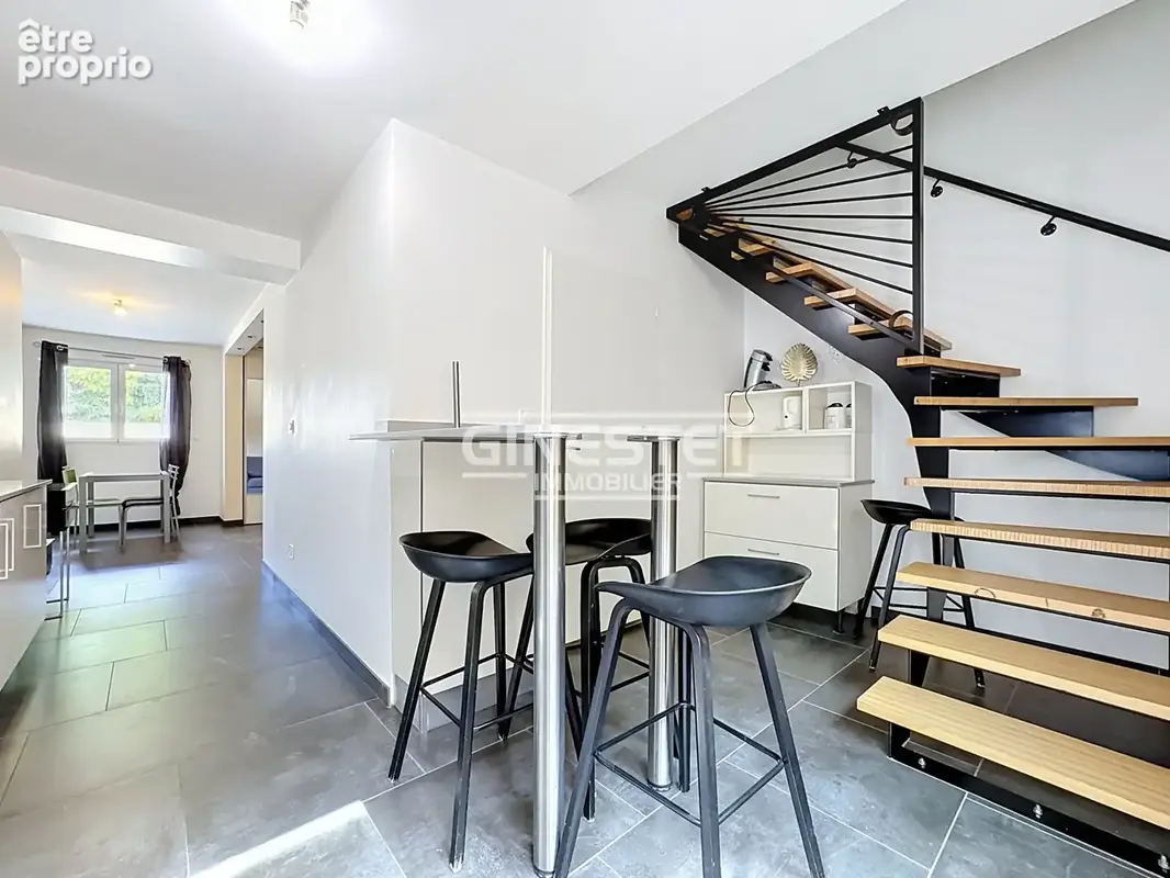 TROYES Immeuble monopropriété 8 appts + parkings - photo 4