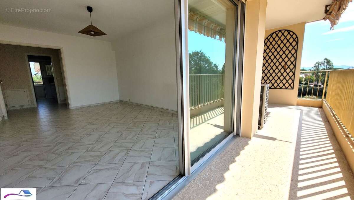 Appartement 68 m² à Mandelieu-La-Napoule  - photo 2