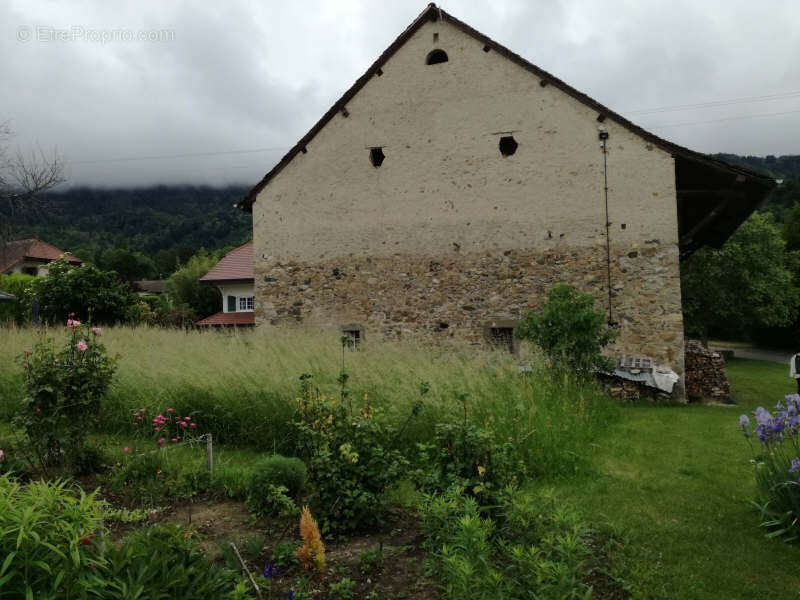 Maison à FESSY