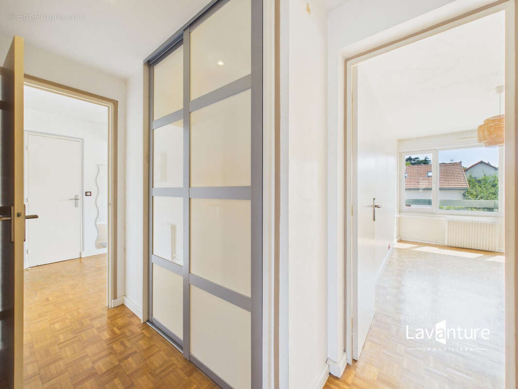 Appartement 64 m² à Chatenay-Malabry  - photo 8