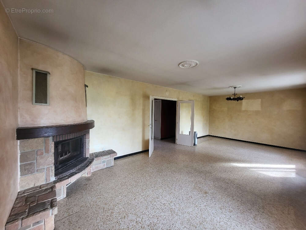 Maison à SAINT-MARCEL