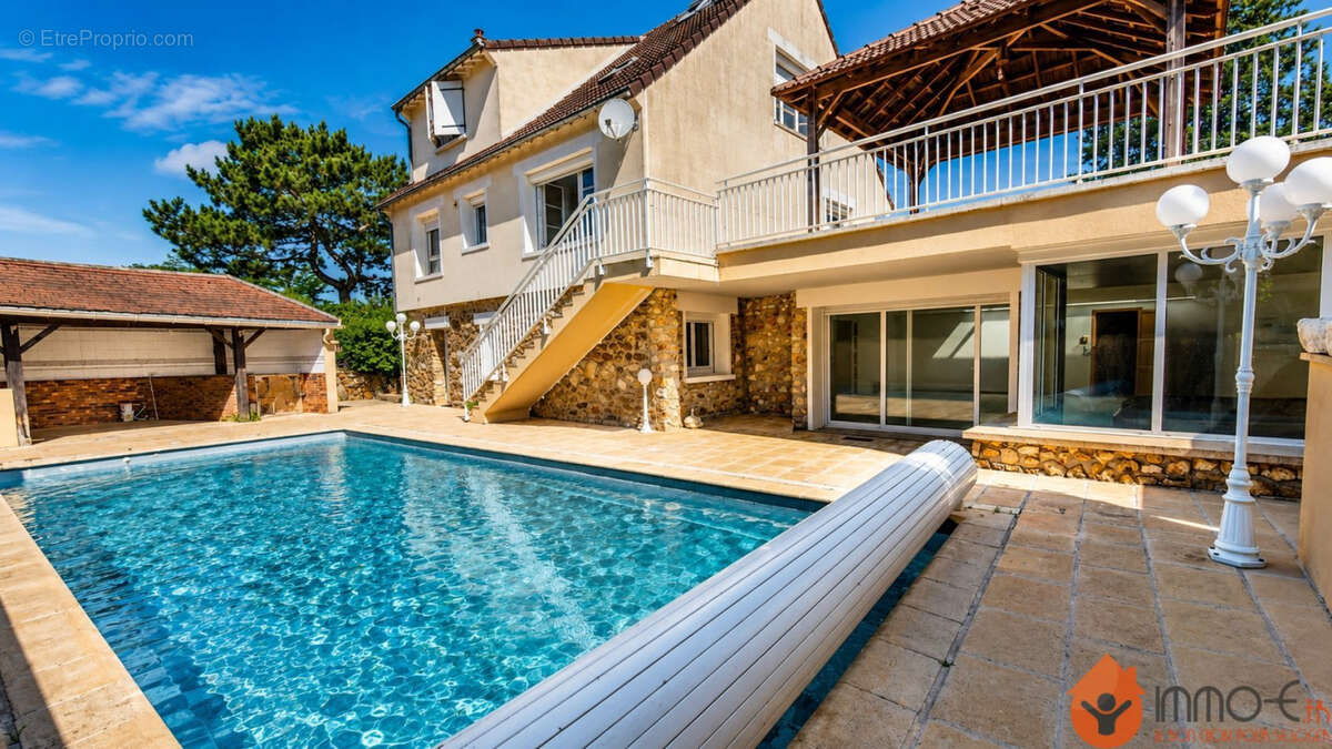 Maison 295 m² à Meaux  - photo 3