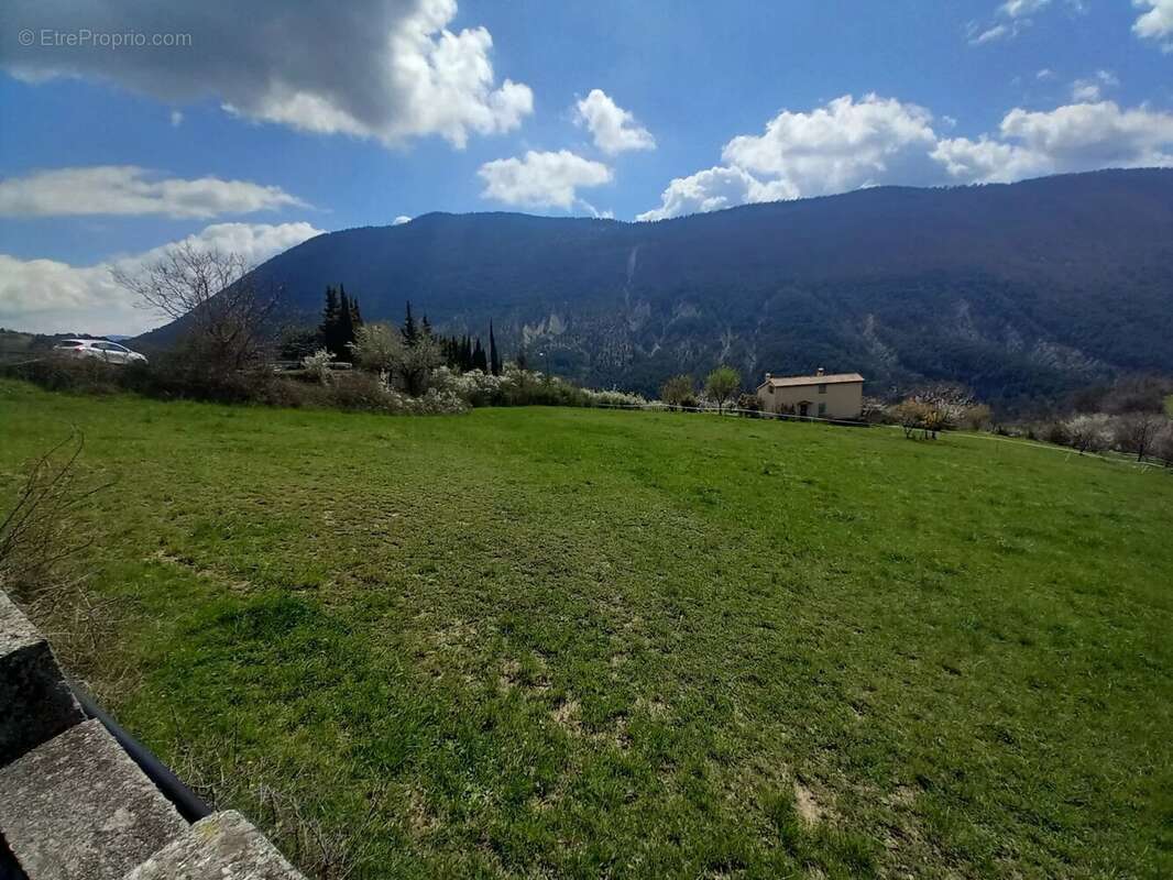 Terrain à SAINT-LEGER