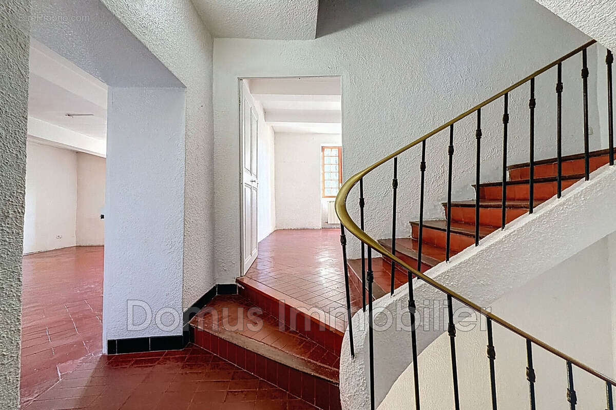 Maison à SAINT-SATURNIN-LES-AVIGNON