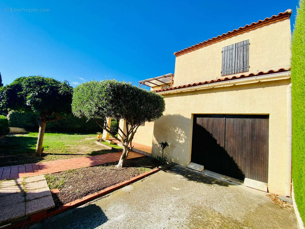 Maison à VILLENEUVE-DE-LA-RAHO