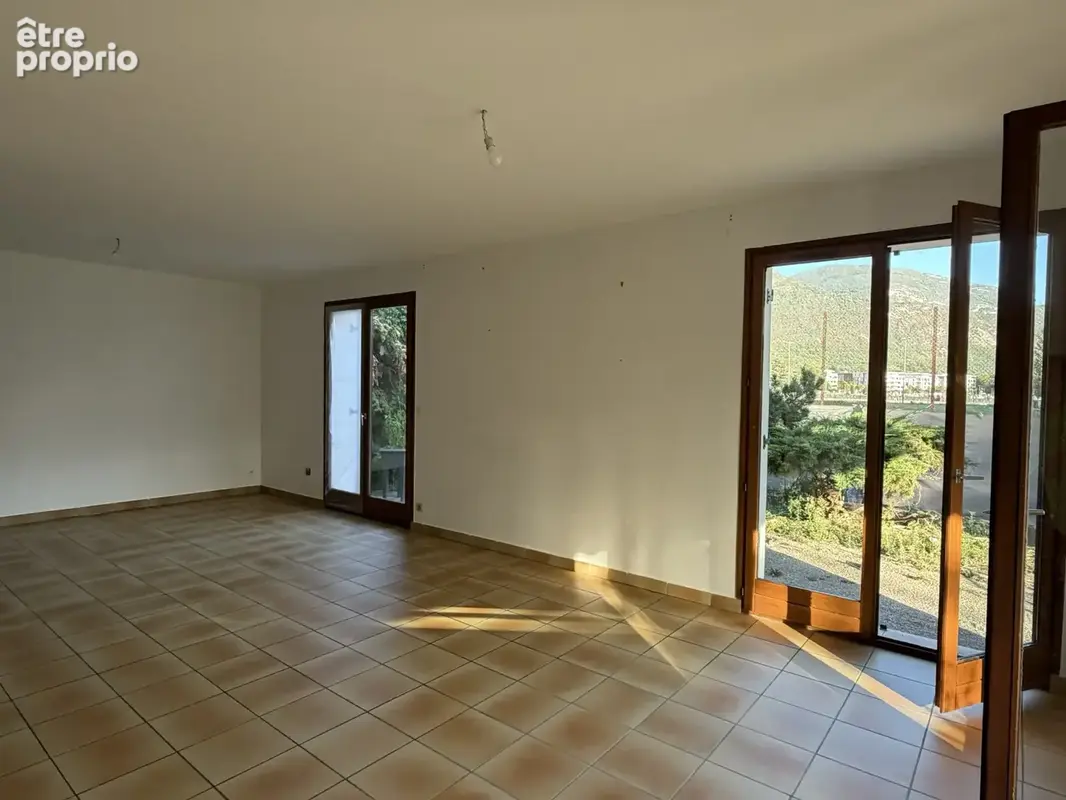 Grande villa T6 avec terrain - photo 8