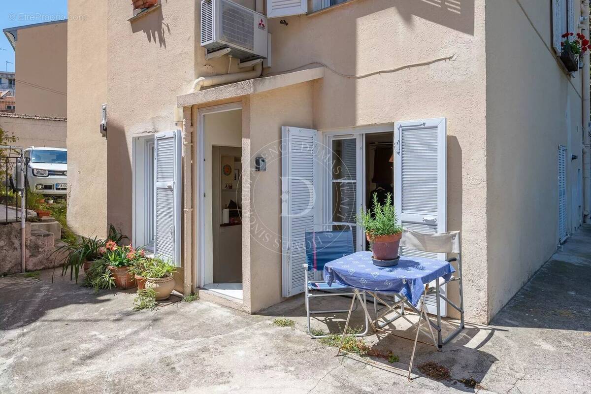 Appartement à BEAULIEU-SUR-MER