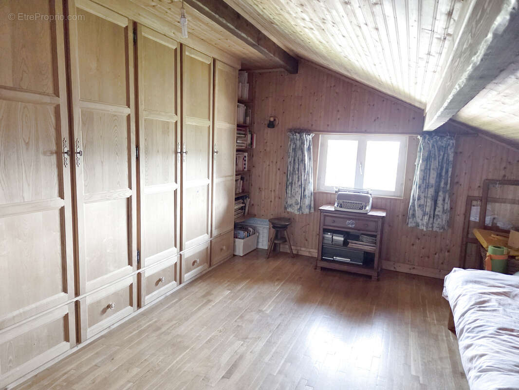 Maison de 226m2 à Doubs sur un terrain de 869 m2 - photo 11