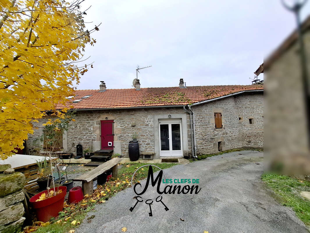 Maison à SAINT-LEGER-LA-MONTAGNE