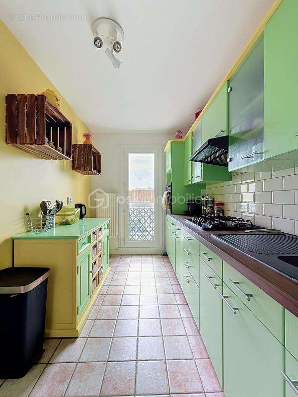 Appartement à EZANVILLE