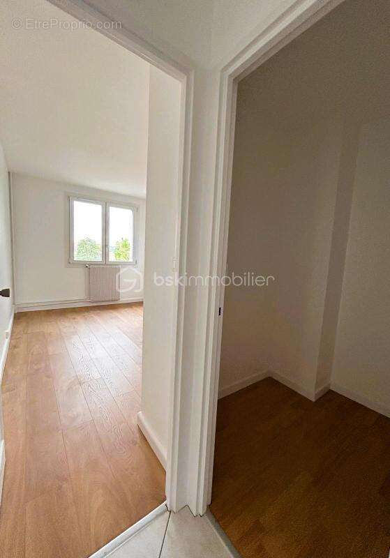 Appartement à CORBEIL-ESSONNES