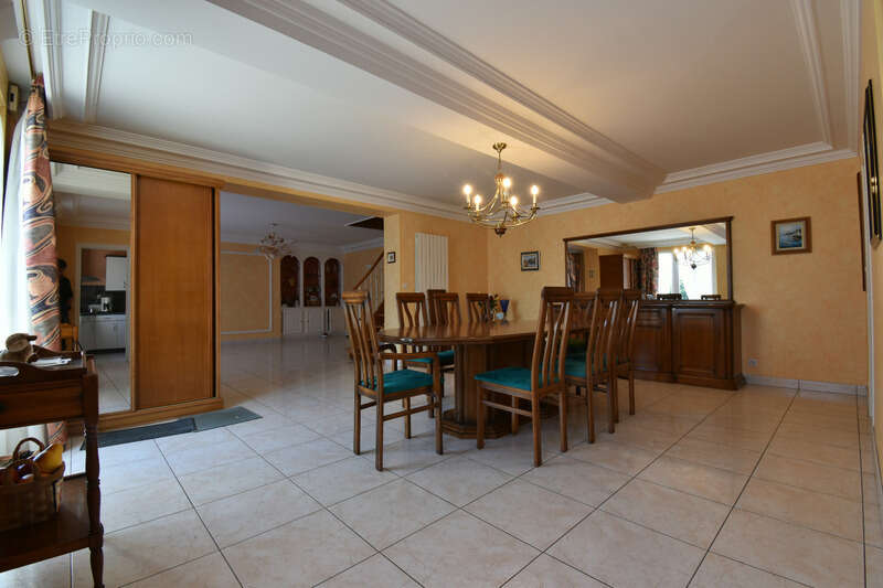 Maison 350 m² à Saint-Mars-D'egrenne  - photo 9