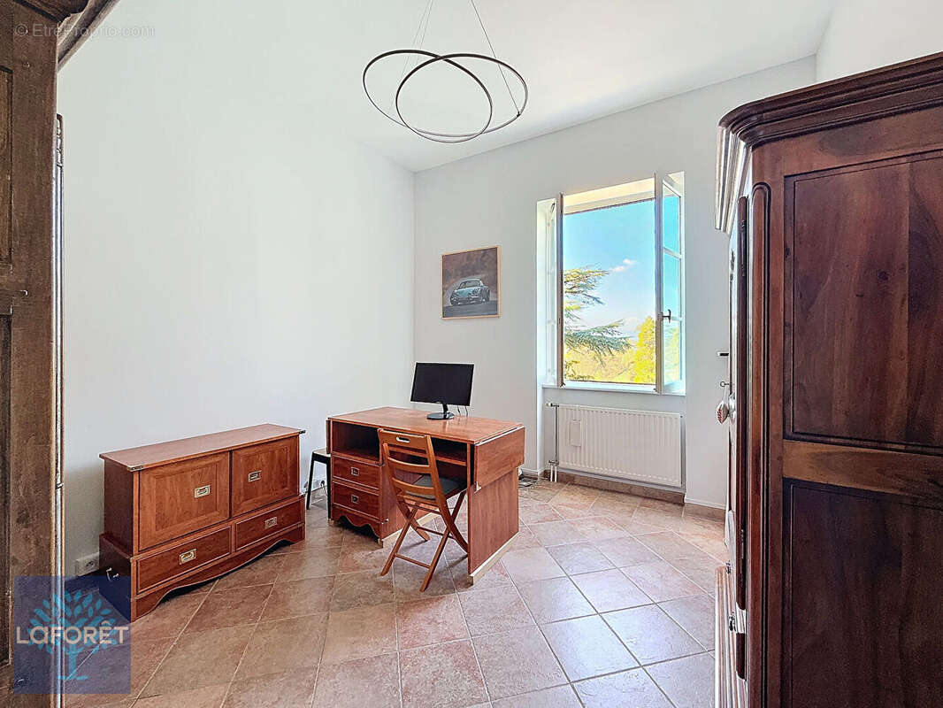 Appartement à SAINTE-FOY-LES-LYON