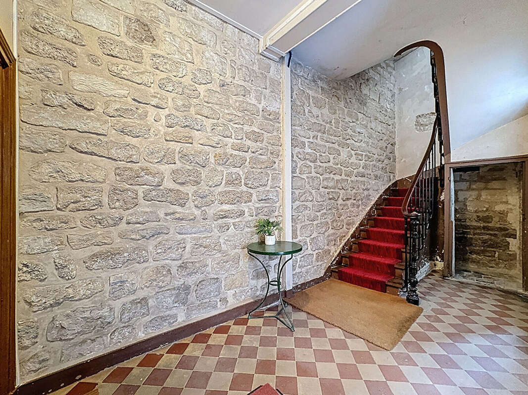 Appartement à PARIS-14E