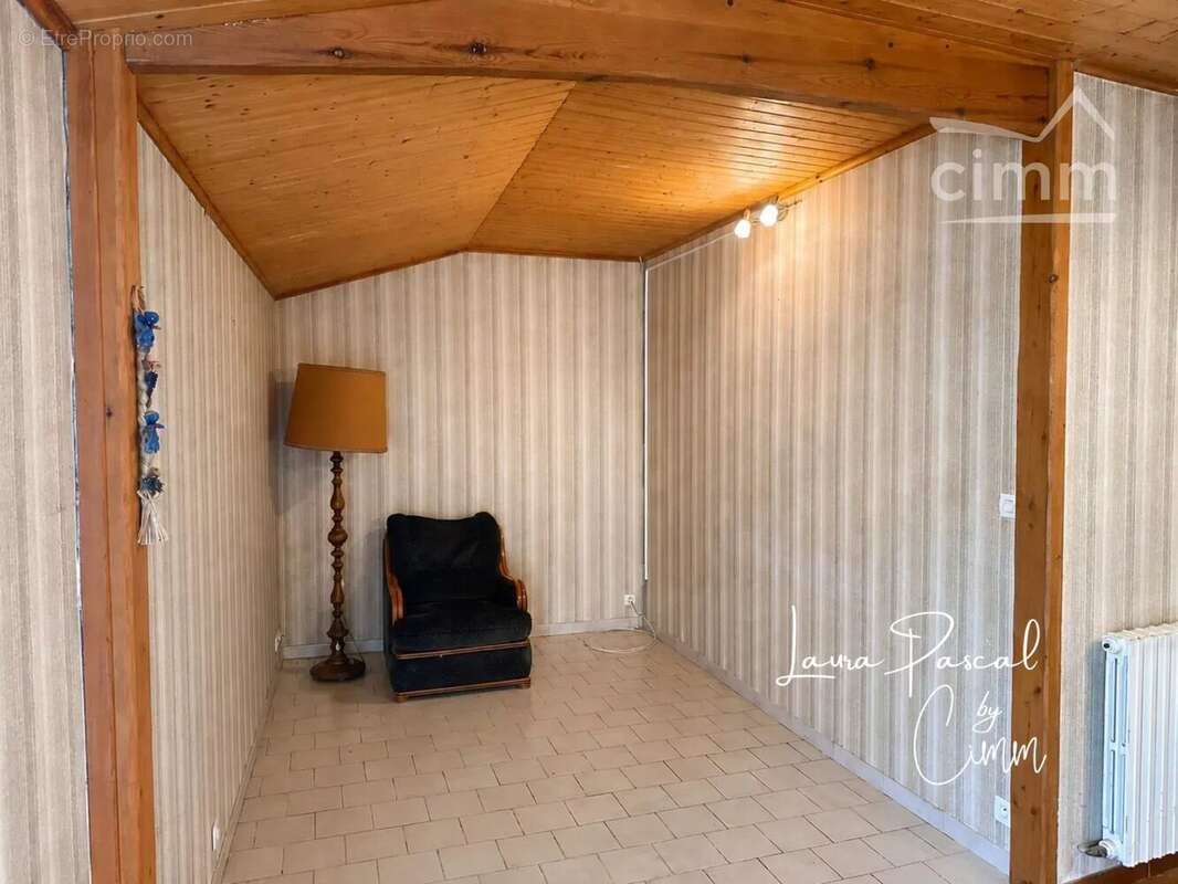 Maison familiale avec nombreuses dépendances – Générac (33920) - photo 19