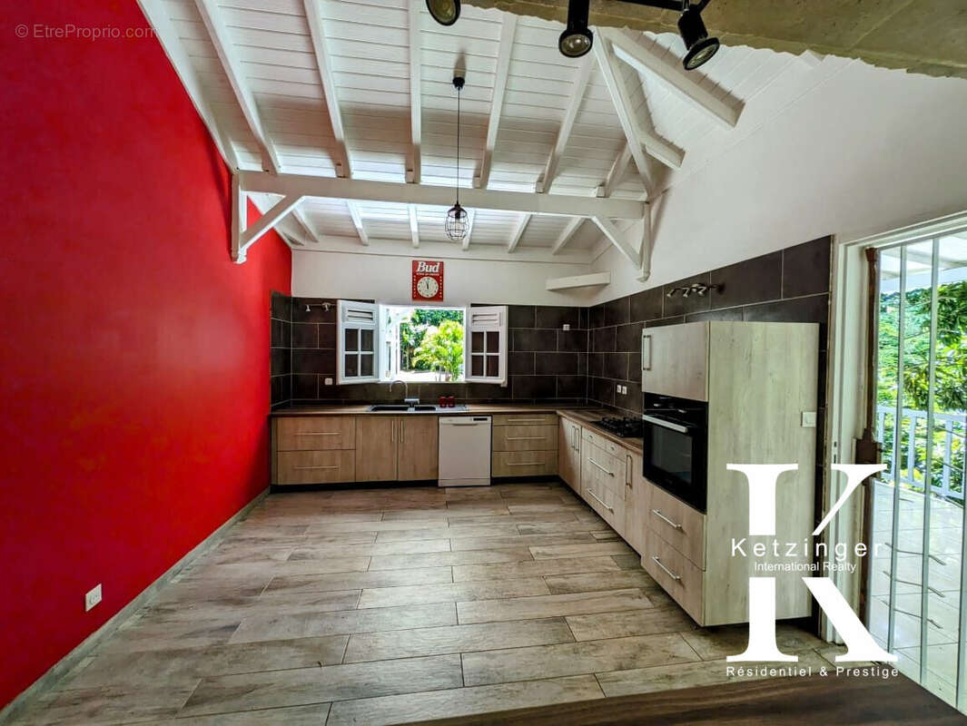 Maison à PETIT-BOURG