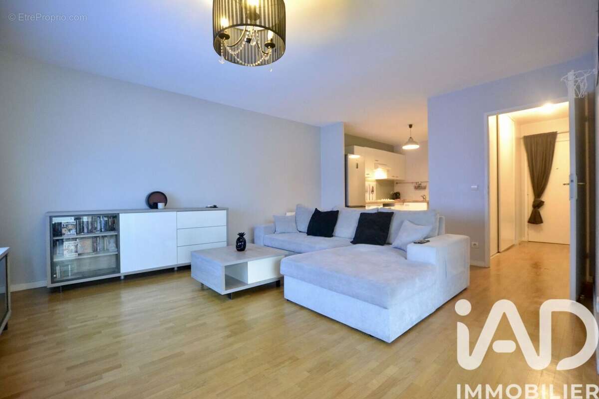 Photo 2 - Appartement à SAINT-OUEN-L'AUMONE